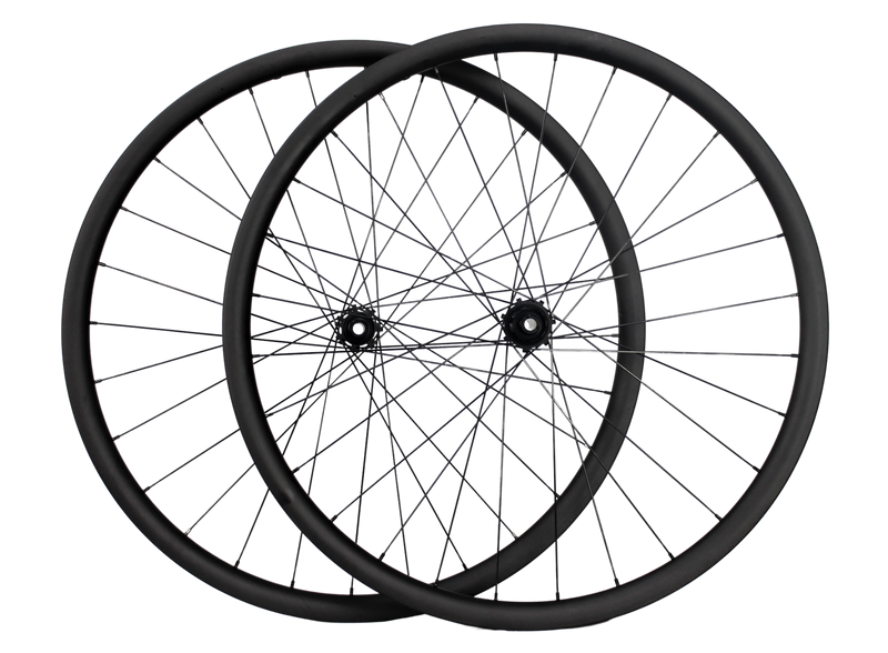 MOQUAI Laufradsatz Gravel Disc Carbon 28mm mit SAPIM CX-RAY SecureLoc