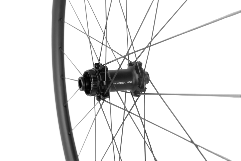 MOQUAI Laufradsatz Gravel Disc Carbon 28mm mit SAPIM CX-RAY SecureLoc